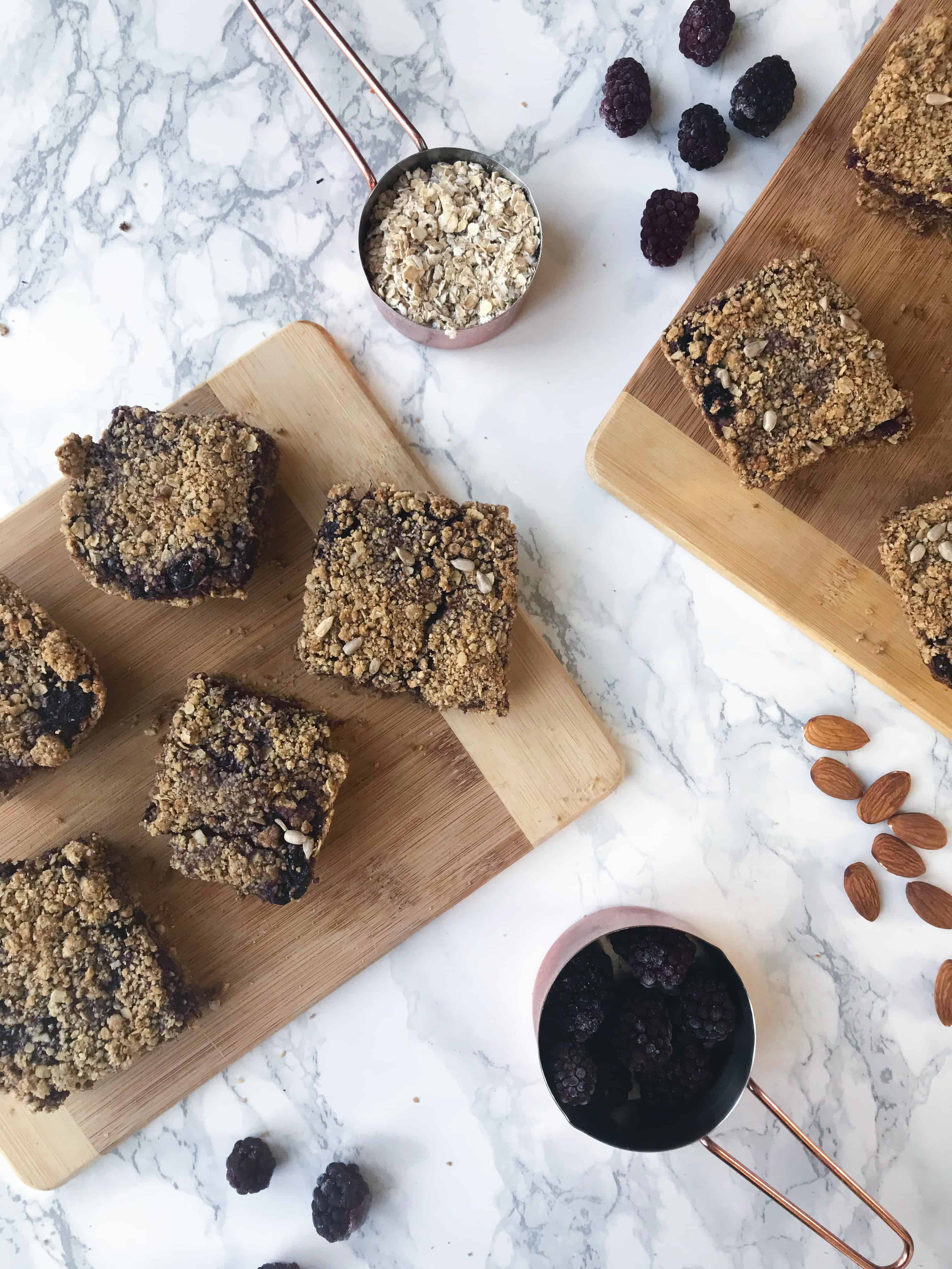 vegan oaty berry crumble bars