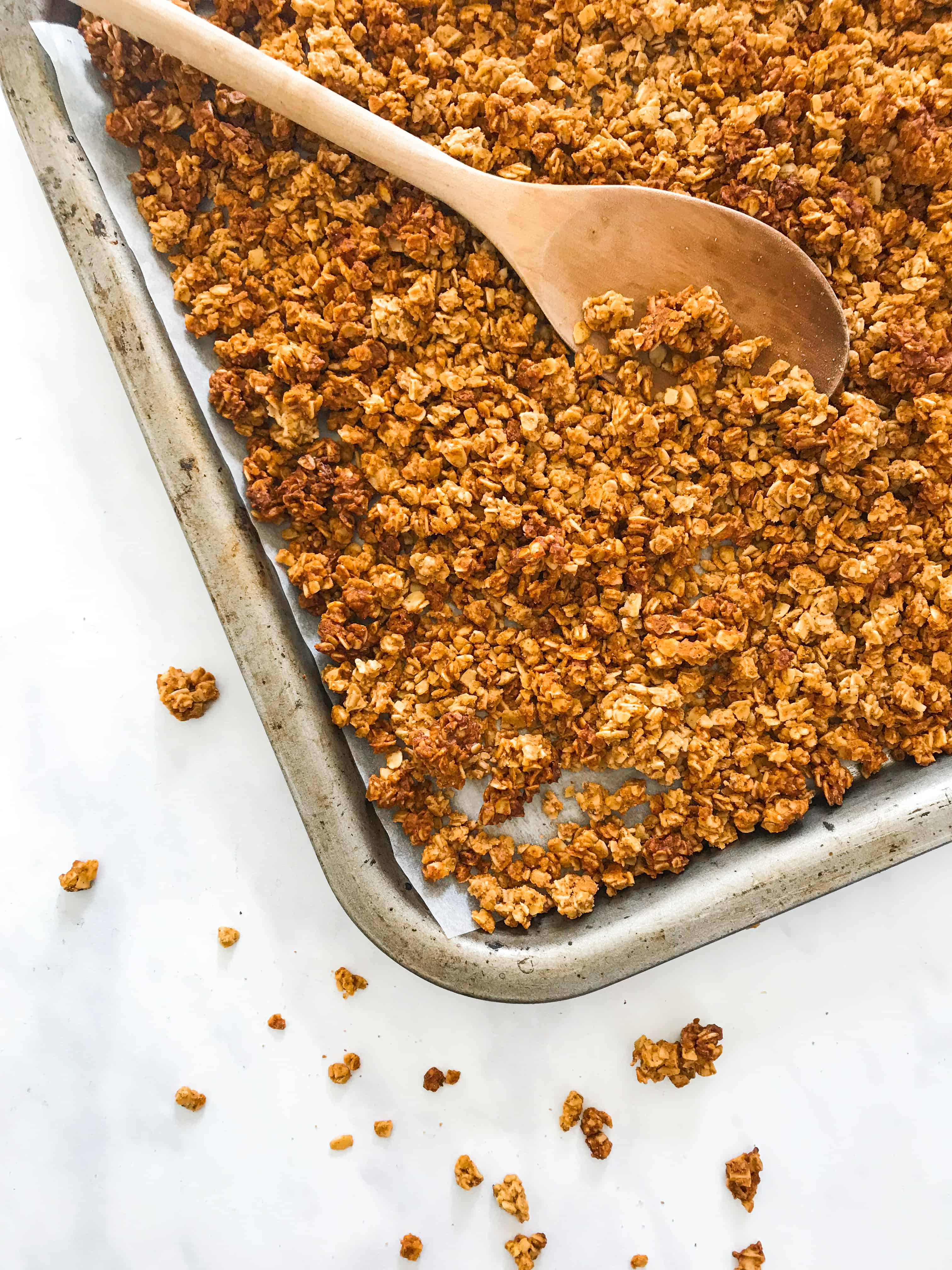 The Best Healthy Peanut Butter Granola - Vegan, GF & No Refined Sugar I Georgie Eats