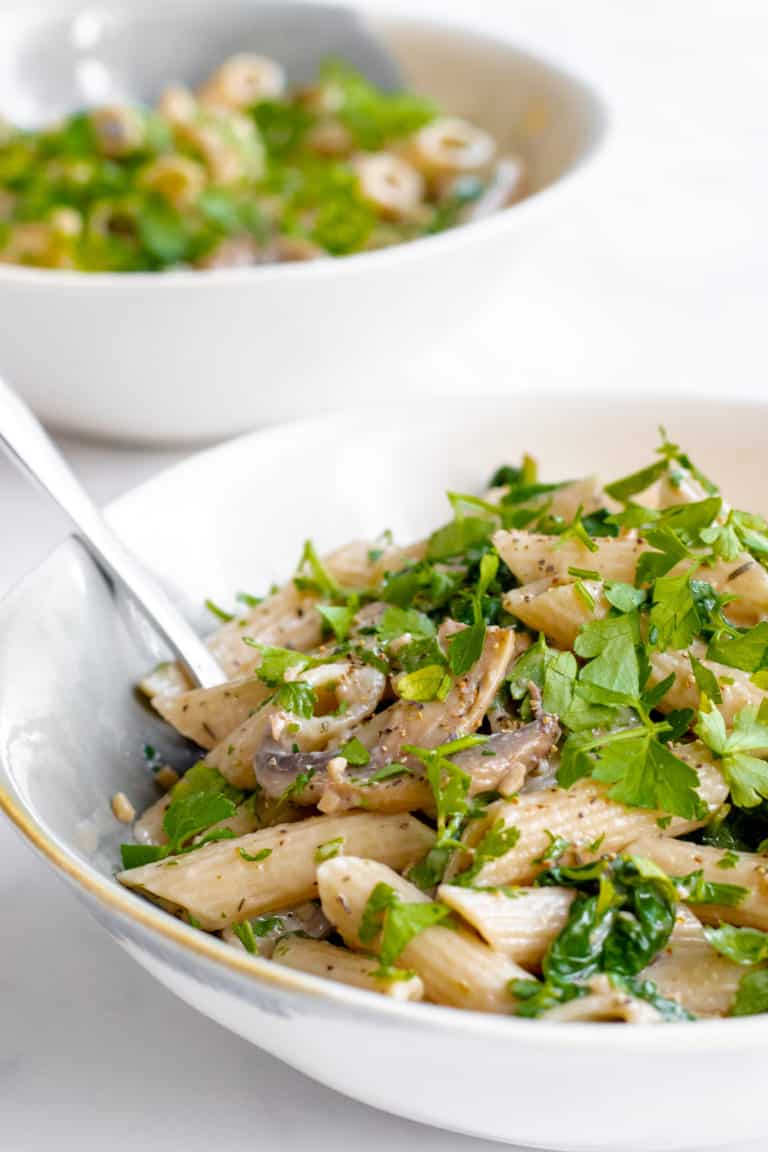 Creamy Mushroom Pasta with Parsley I Georgie Eats