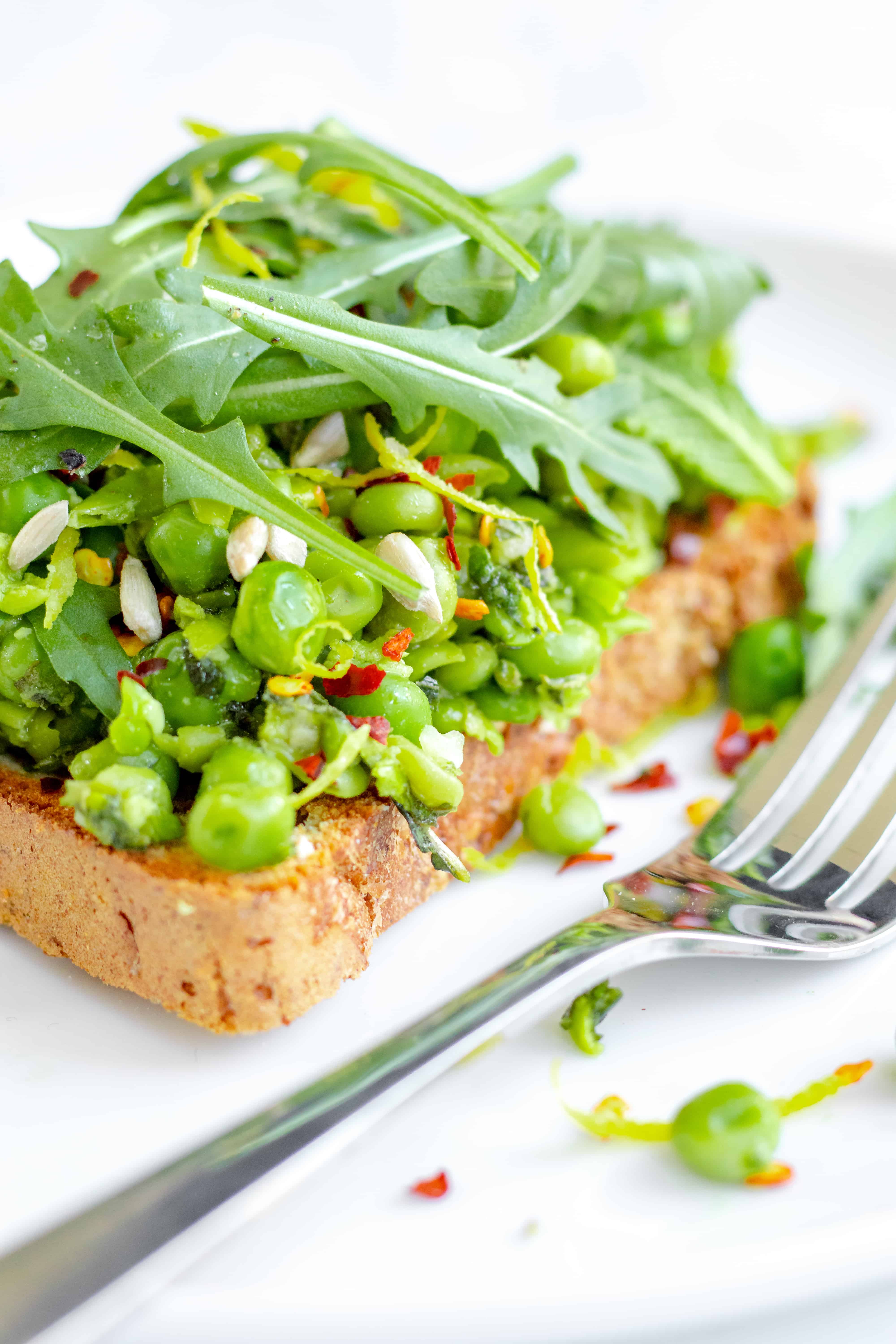 Crushed Peas On Toast with Mint & Lemon I Eats