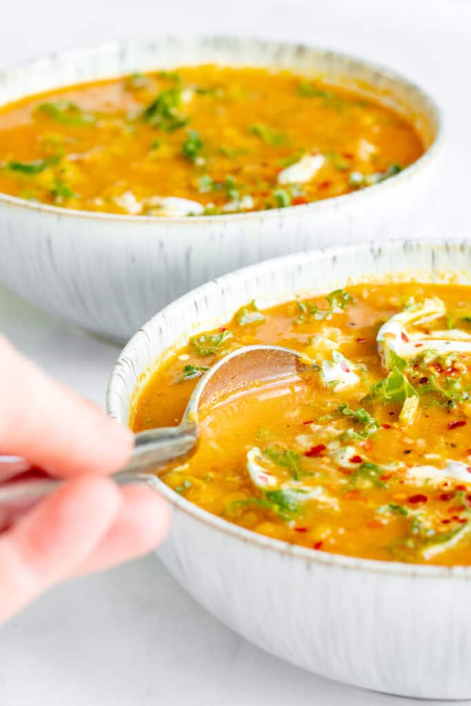 Turmeric Lentil Soup with Courgette & Kale - Vegan, GF & Healthy! Georgie Eats