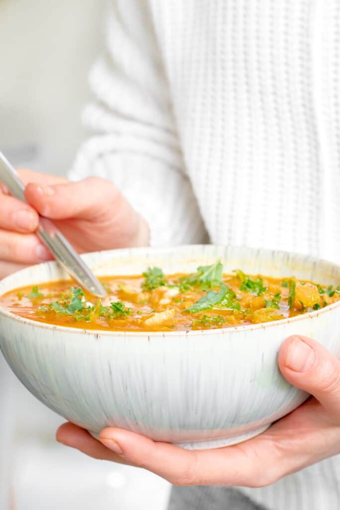 Turmeric Lentil Soup with Courgette & Kale - Vegan, GF & Healthy! Georgie Eats