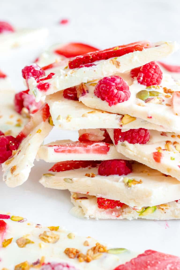Fruity Frozen Yoghurt Bark with Nuts & Granola I Eats