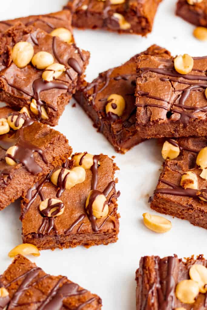 Peanut Butter Chickpea Chocolate Brownies - Vegan, GF & Healthy! Georgie Eats.