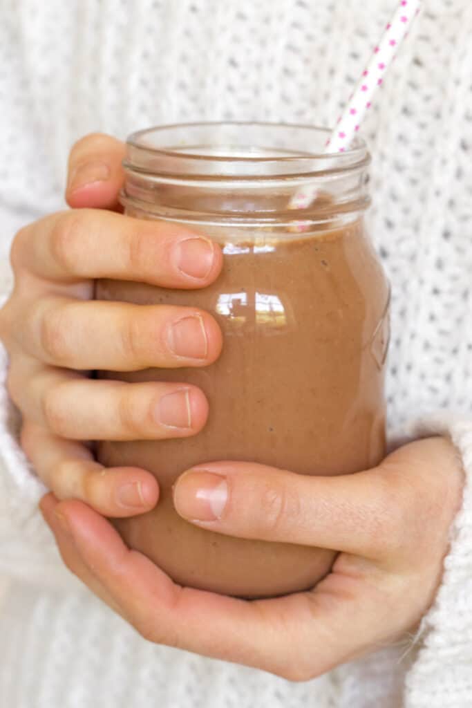 Chocolate Breakfast Shake - Vegan, GF & Healthy! Georgie Eats.