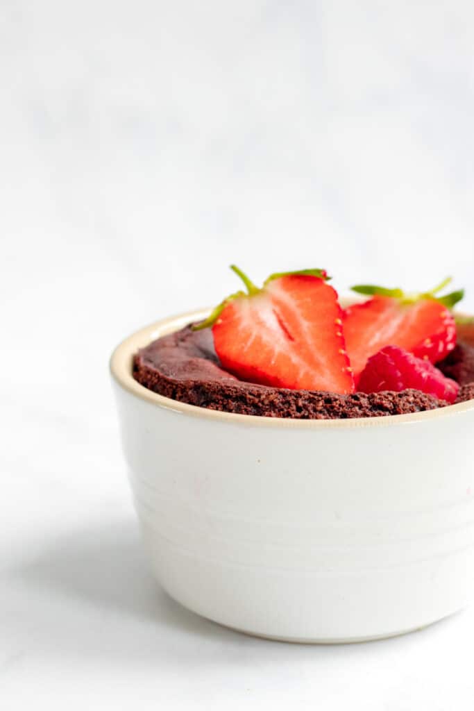 Single-Serve Molten Chocolate Pudding - Vegan, GF & Healthy! Georgie Eats.