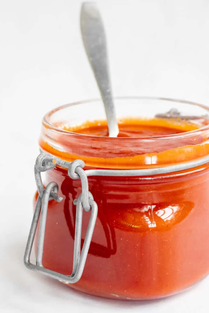 Healthy BBQ Sauce - Vegan, GF & refined sugar free! Georgie Eats.