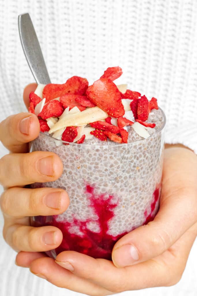 Raspberry Chia Pudding - Vegan, GF & Healthy! Georgie Eats.