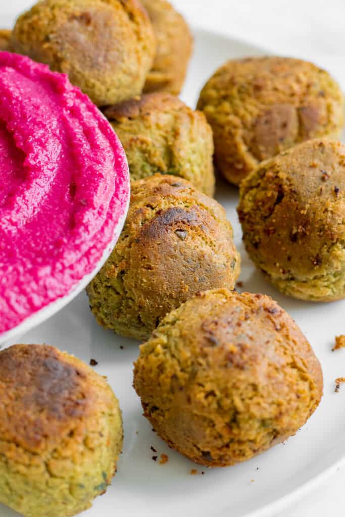 5 Ingredient Falafel served with Beetroot Hummus. Vegan, GF & Healthy! Georgie Eats.