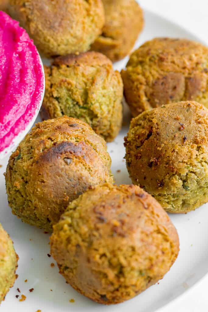 5 Ingredient Falafel served with Beetroot Hummus. Vegan, GF & Healthy! Georgie Eats.