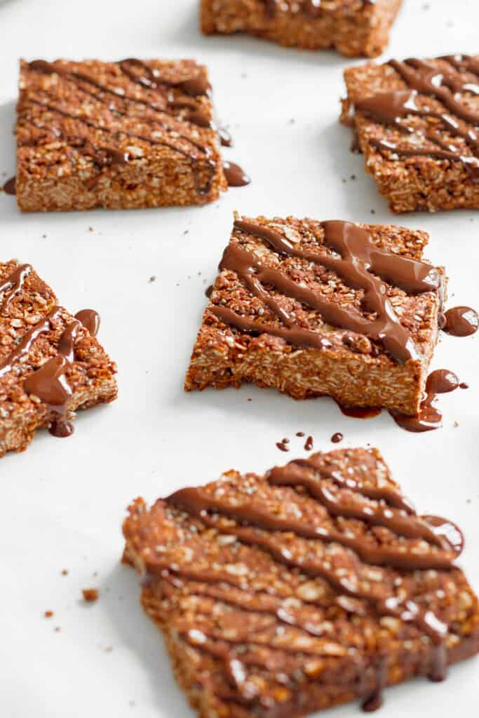 6 Ingredient Chocolate Flapjacks - Vegan, GF & Healthy! Georgie Eats.