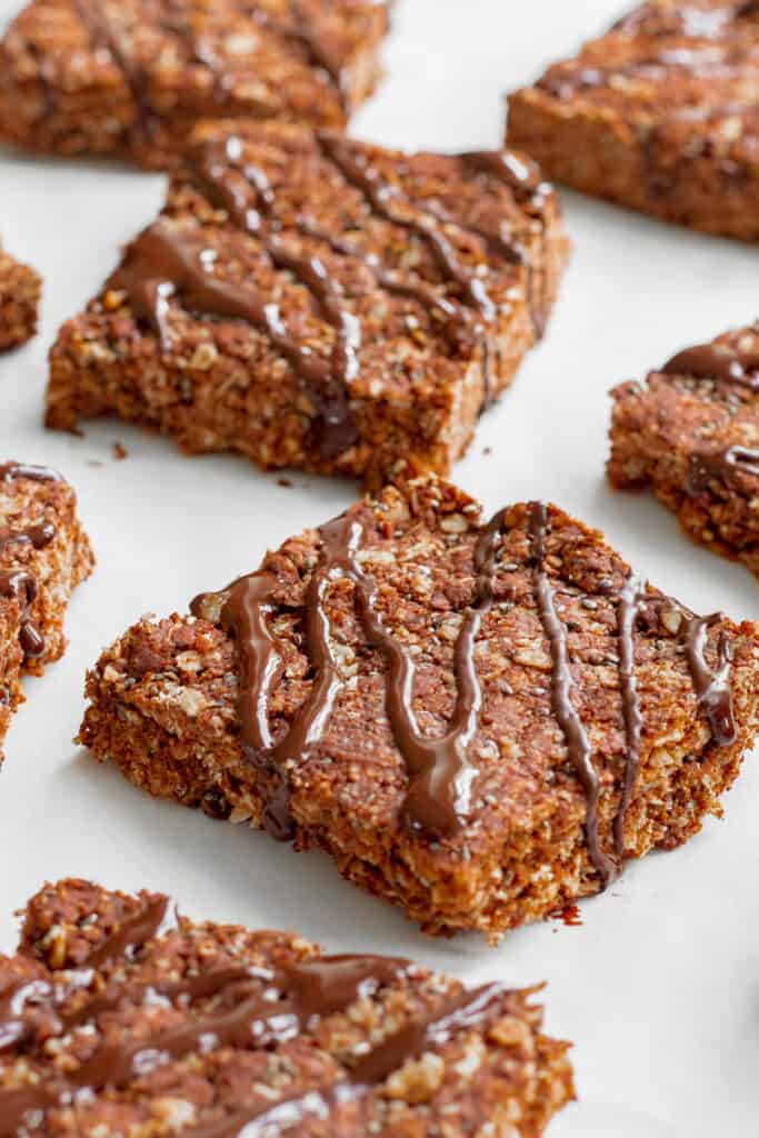 6 Ingredient Chocolate Flapjacks - Vegan, GF & Healthy! Georgie Eats.