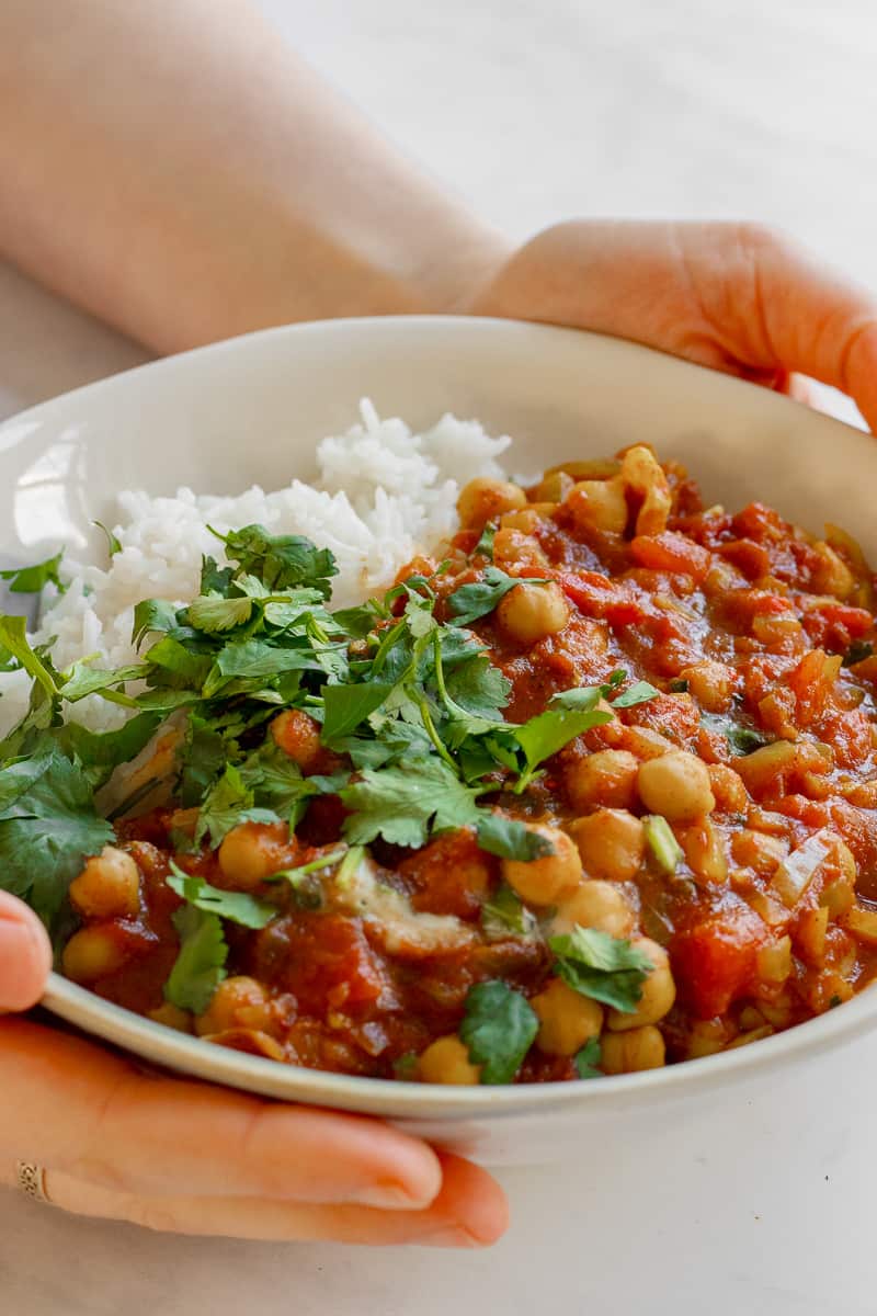The Best 20 Minute Quick Chickpea Curry I Georgie Eats