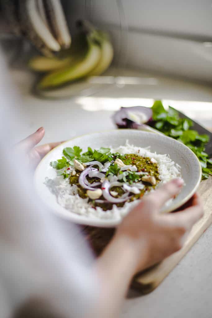 Coconut, Spinach & Red Lentil Dhal - Vegan, GF & Healthy! Georgie Eats