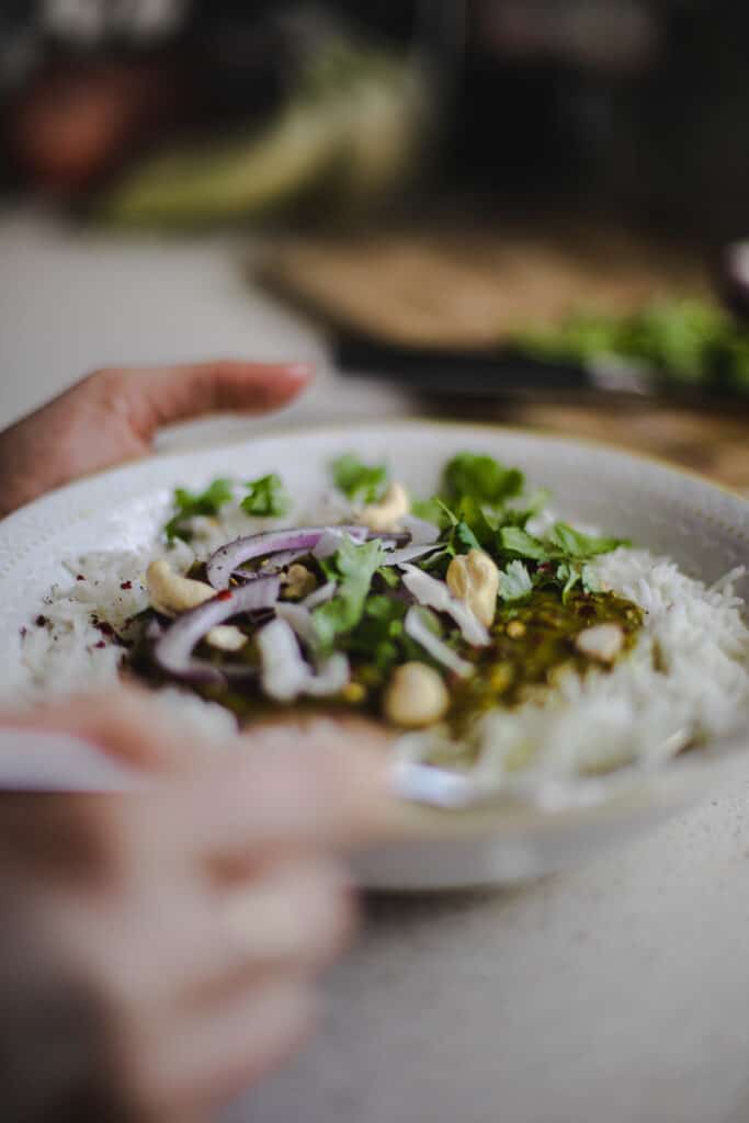 Coconut, Spinach & Red Lentil Dhal - Vegan, GF & Healthy! Georgie Eats