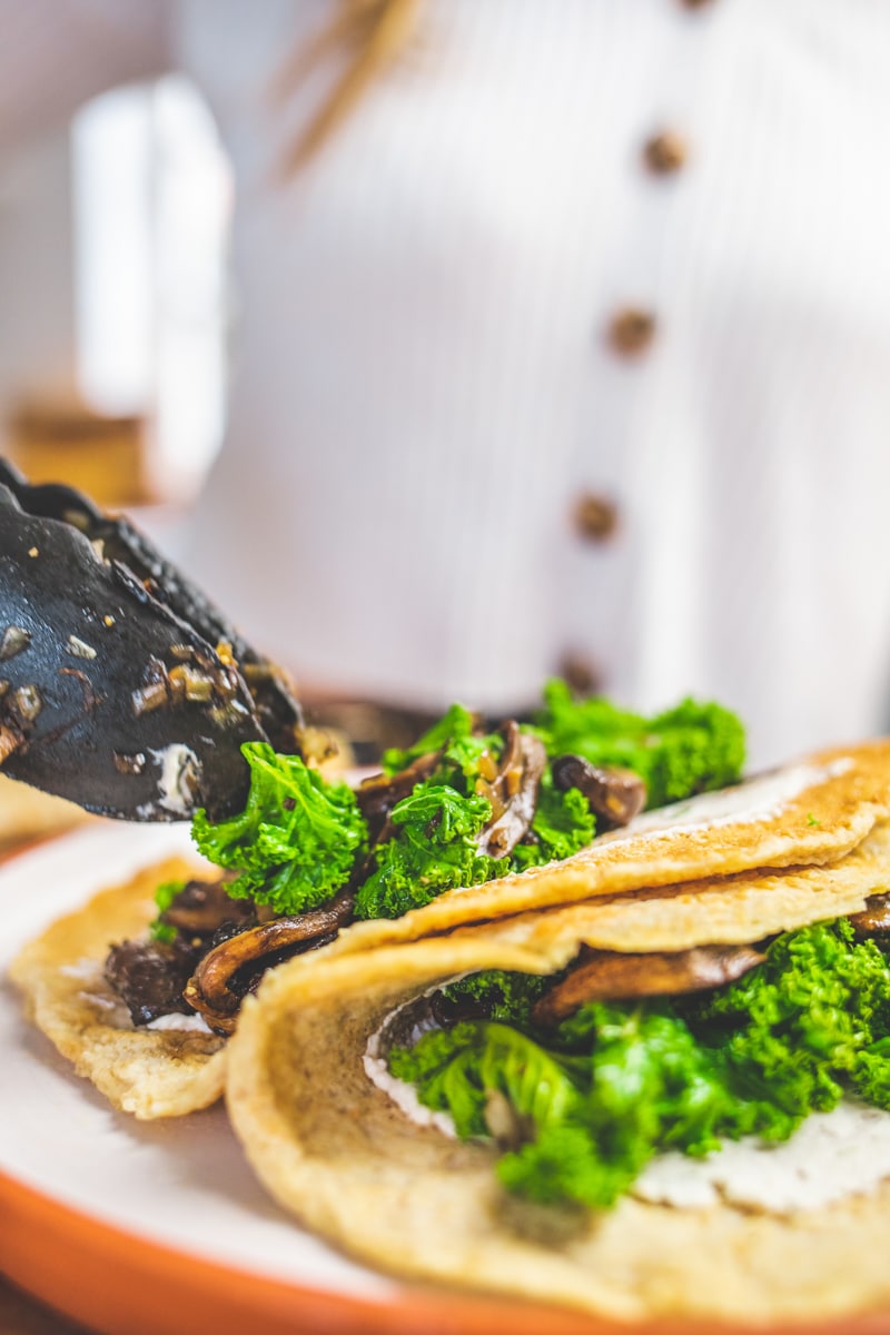 Plating up Vegan oatcakes with Mushrooms & Kale - Georgie Eats