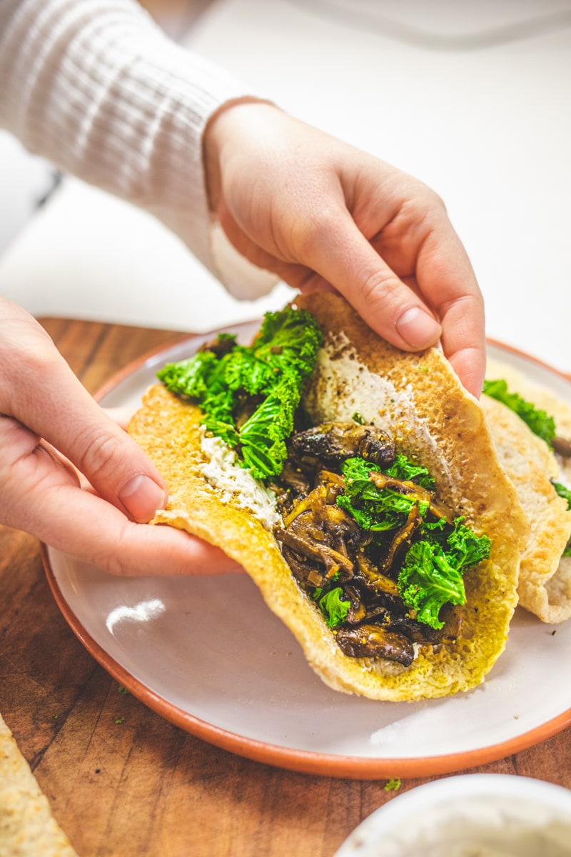 Vegan oatcakes with Mushrooms & Kale - Georgie Eats