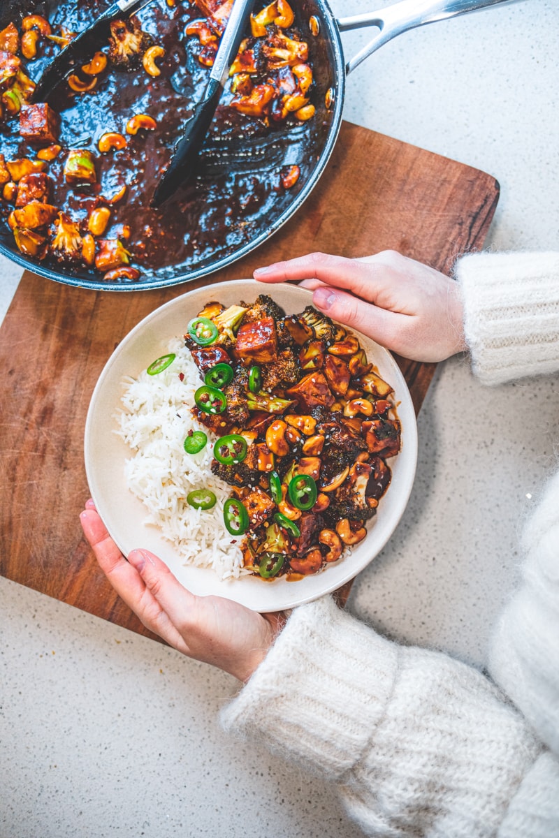 Sticky Cashew. Broccoli & Tofu Stir-Fry - Georgie Eats