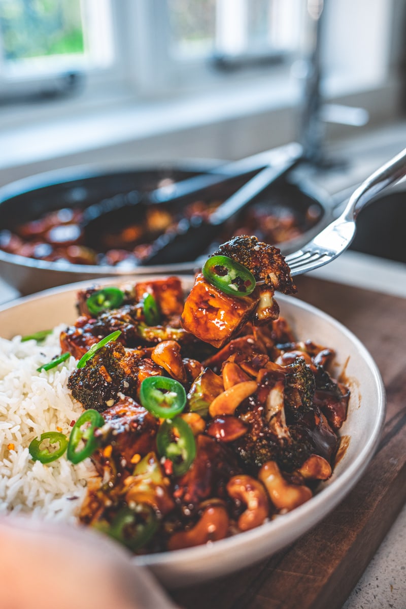 Sticky Cashew. Broccoli & Tofu Stir-Fry - Georgie Eats