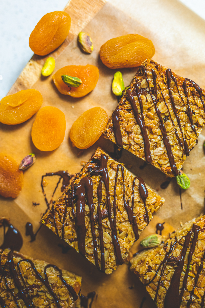 Apricot & Dark Chocolate Flapjacks - Georgie Eats