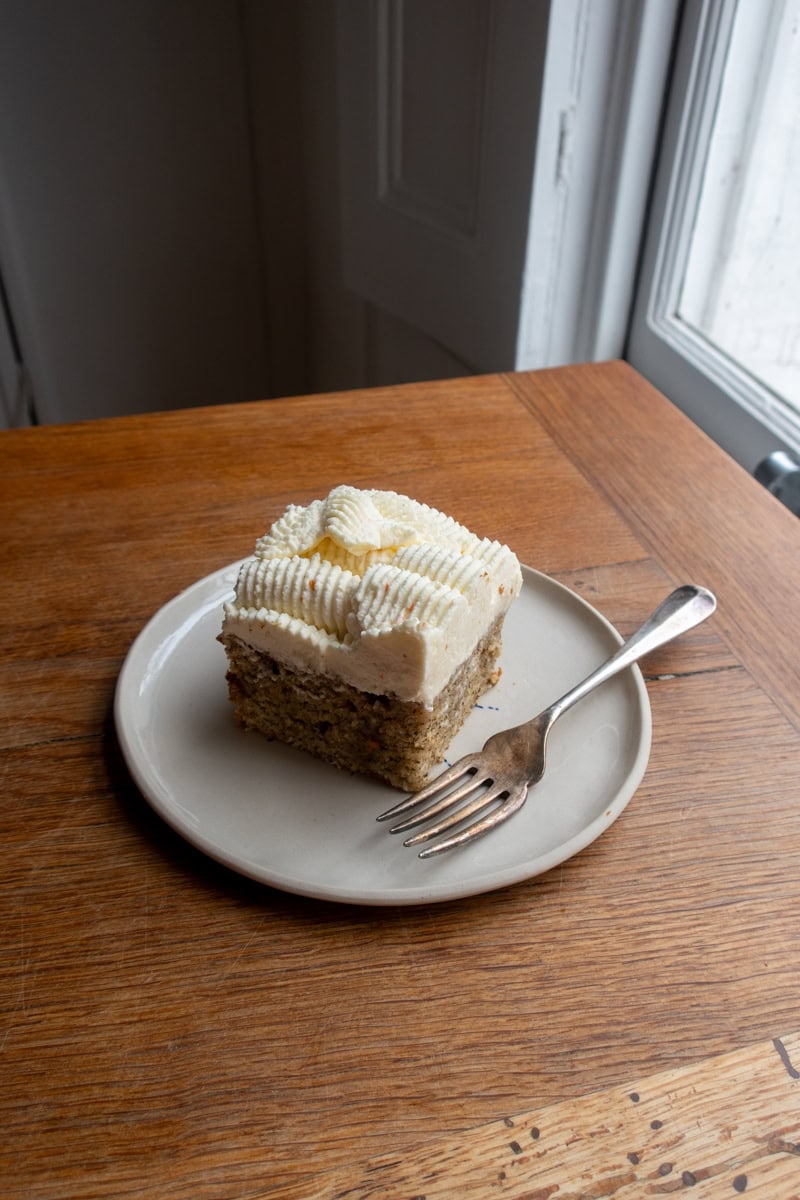 LONDON FOG CAKE WITH BLOOD ORANGE & MASCARPONE ICING - Georgie Mullen